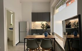 2-Zimmer-Appartment In Top-City-Lage Mit Parken Und Klimaanlage
